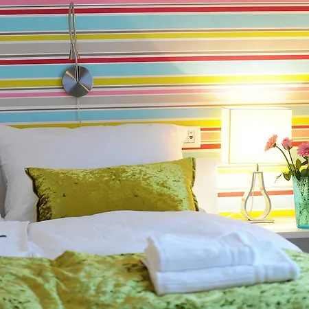 Garni Azur Hotell 3*