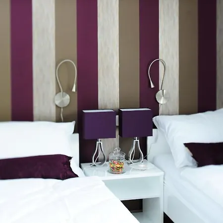 Hotell Garni Azur 3*