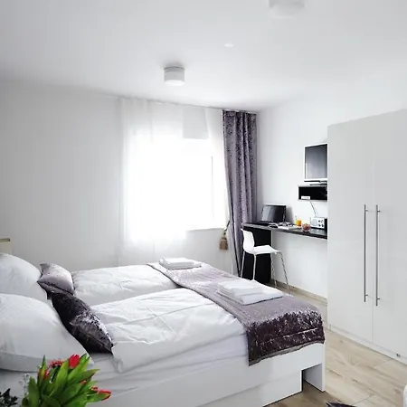 Garni Azur Hotell