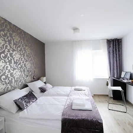 Garni Azur Hotel 3*