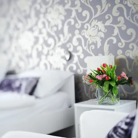 Hotell Garni Azur 3*